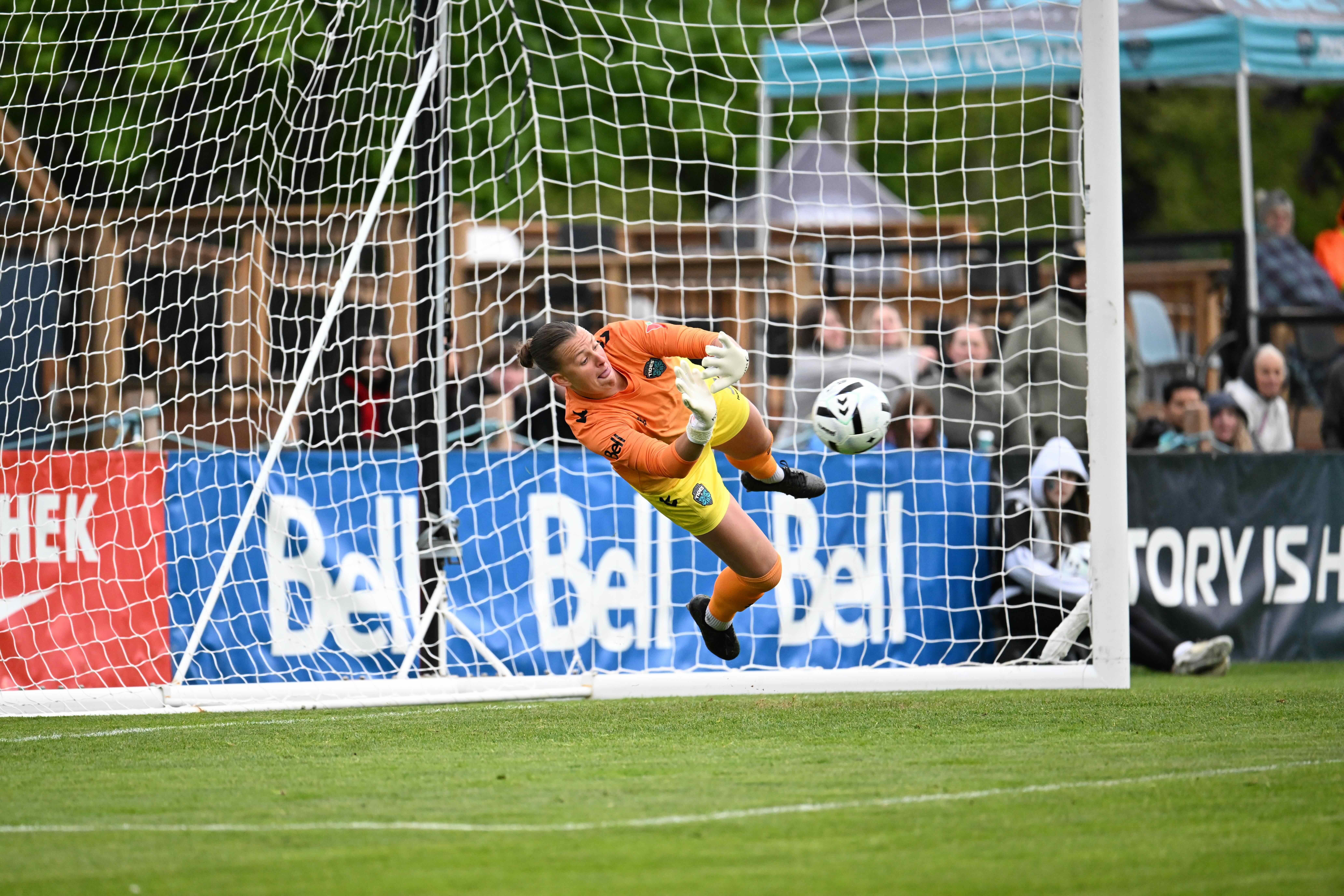 Tides dealt 2-1 loss after last-minute goal