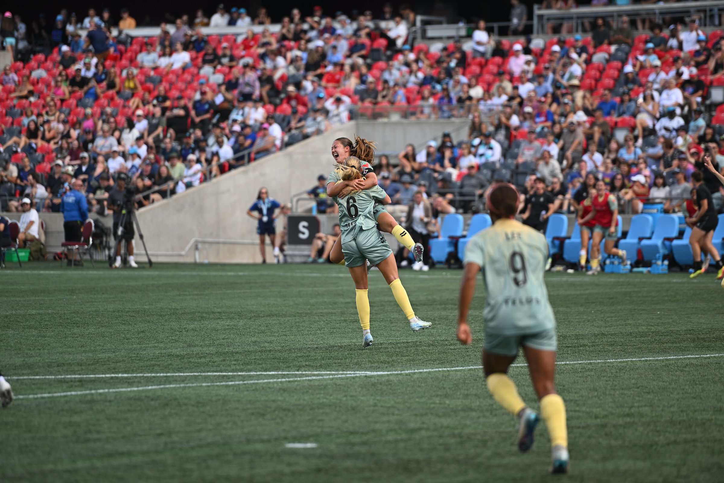 Late Fireworks as Vancouver Rise FC Edge Ottawa Rapid FC 3-2 at TD Place
