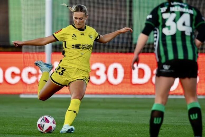 VANCOUVER RISE FC SIGN NEW ZEALAND DEFENDER REBECCA LAKE 