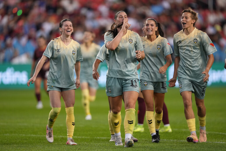 De Filippo Volley Stuns Toronto as Rise Celebrate at the CNE