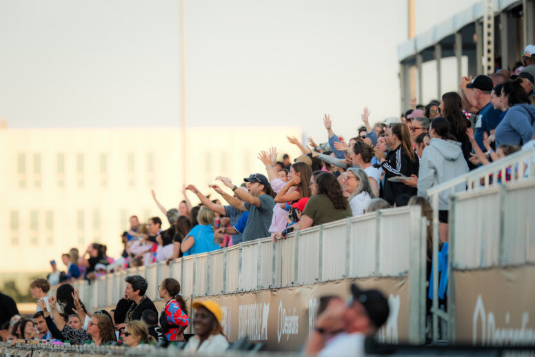 ROSES BEGIN W CANADIAN CHAMPIONSHIP RUN