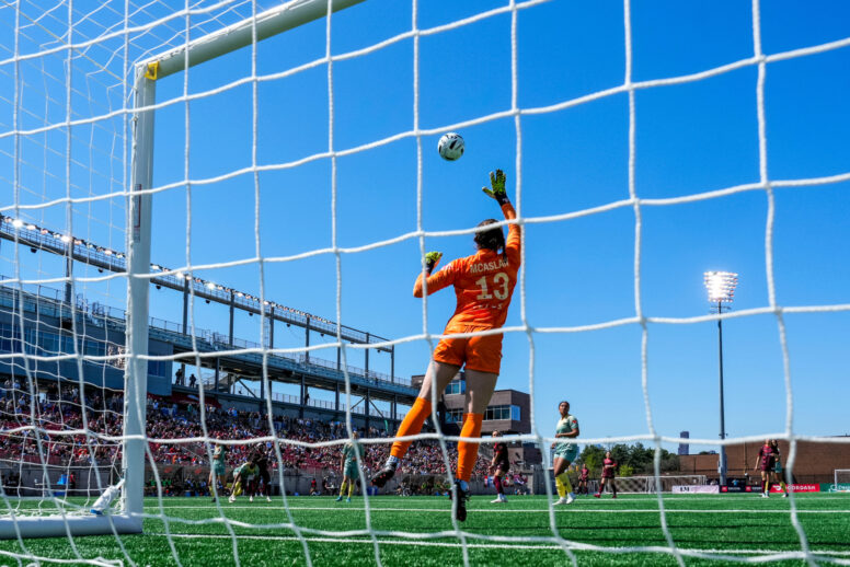 Late Drama at York Lions Stadium as AFC Toronto and Vancouver Rise Share the Spoils