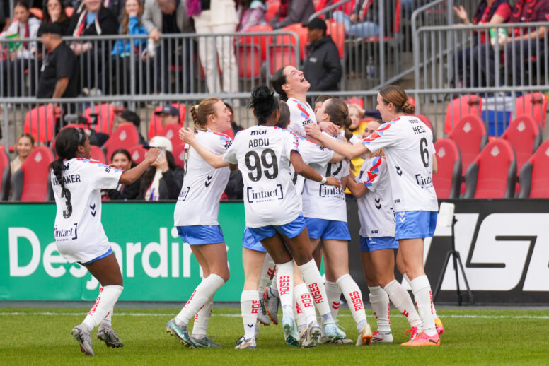 PREMIÈRE SORTIE, PREMIÈRE VICTOIRE POUR LES ROSES DE MONTRÉAL