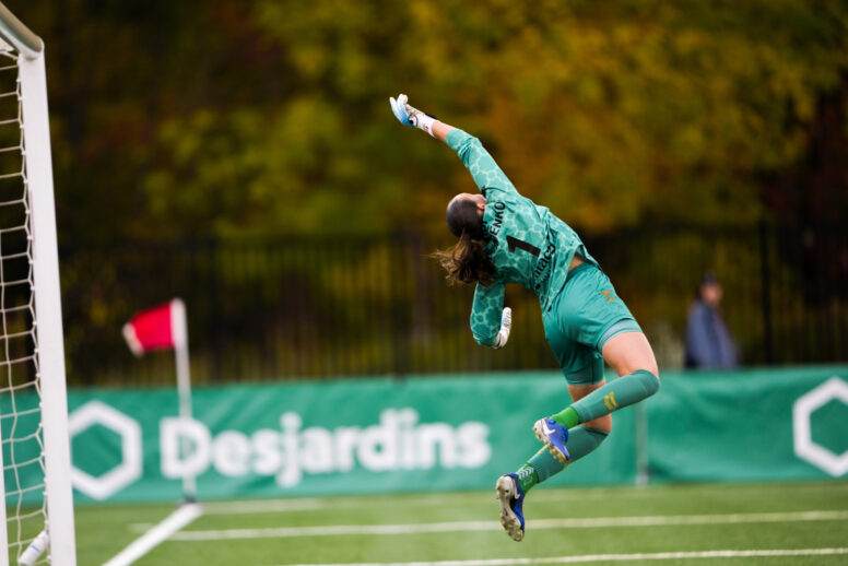 LES ROSES CONCLUENT LA SAISON AVEC CŒUR ET INTENSITÉ
