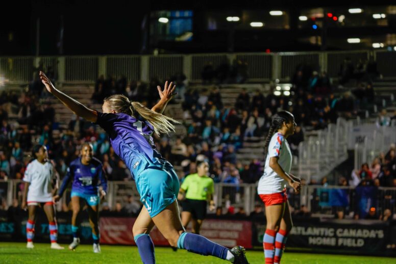 Tides and Roses Even the Score as Rivalry Heats Up for Next Season