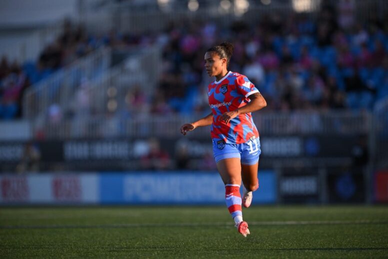ROSES CHASING A THIRD STRAIGHT WIN